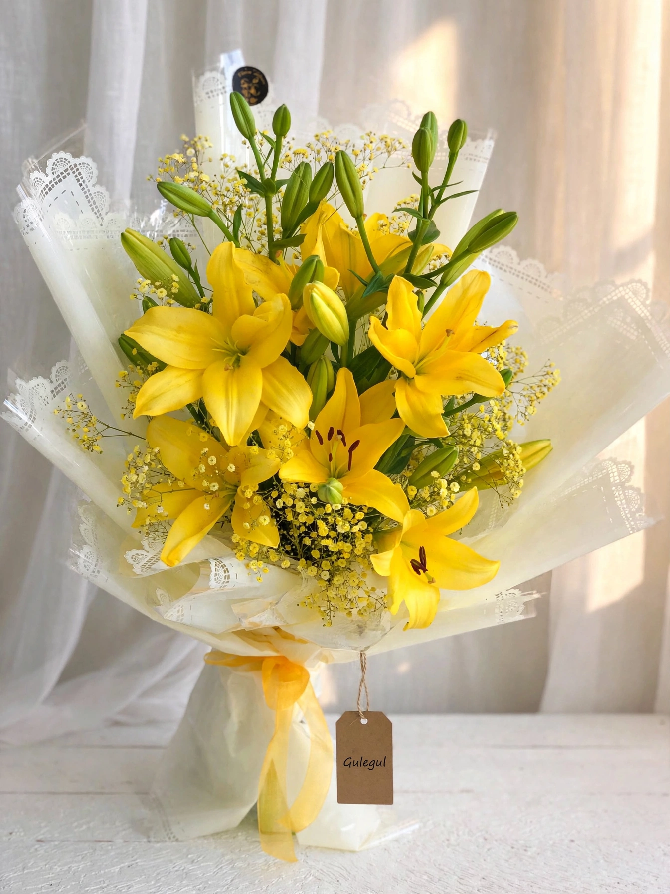 Yellow Lily Bouquet — GuleGul Flowers