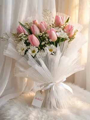 Imported tulips by GuleGul Flowers, Lahore