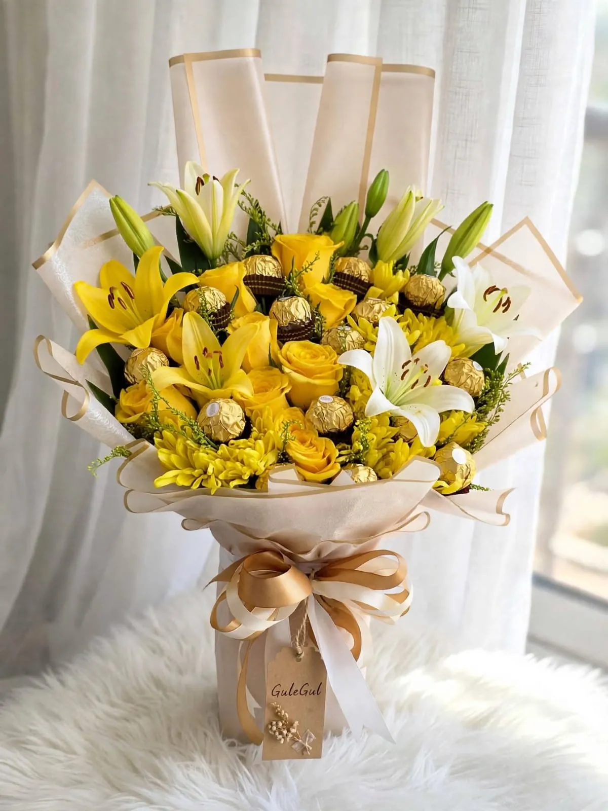 Chocolate Bouquet with Yellow Rose
